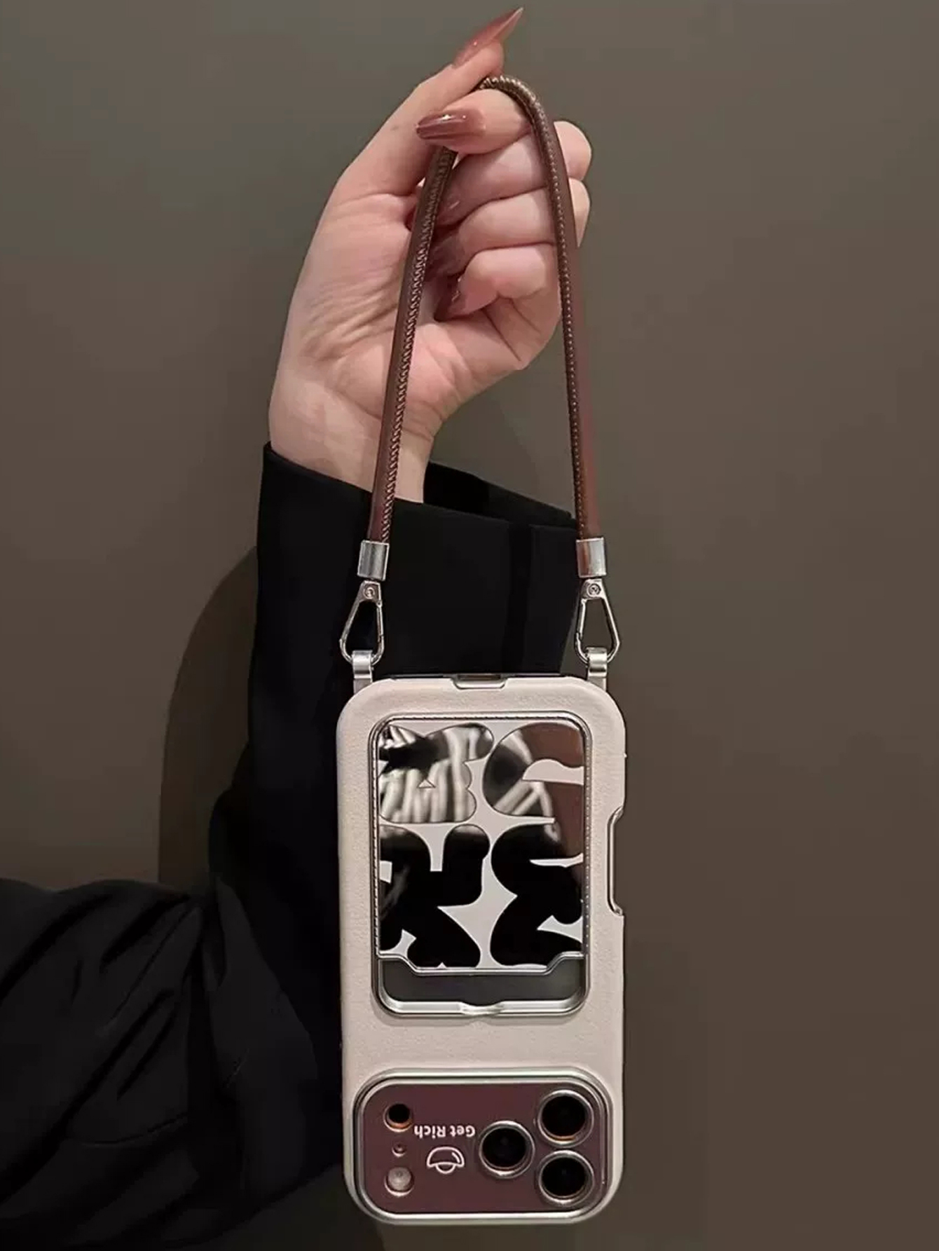 Luxury Leather Mirror Card Hol - Quirky Phone Accessories 评论和价格